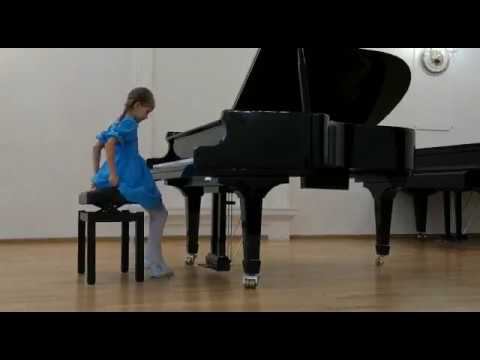 И.С. Бах - Маленькая прелюдия фа мажор, А.Стоянов - Снежинки, Ю.Фучик - Цирковой марш