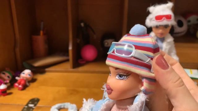 Bratz Dolls Wintertime Wonderland Cloe & Jade Unboxing& Review