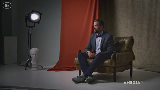 Историк смотрит сериал. Обреченные на славу ~ Амедиа(2024) смотреть онлайн
