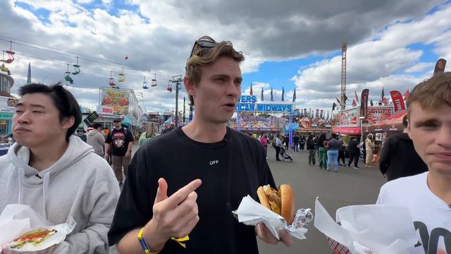 LAST TO LEAVE ROLLERCOASTERS WINS!! (COPS CALLED) смотреть онлайн