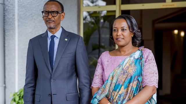Liste ya Perezida Kagame niyo yatowemo Abayobozi ba Sena смотреть онлайн