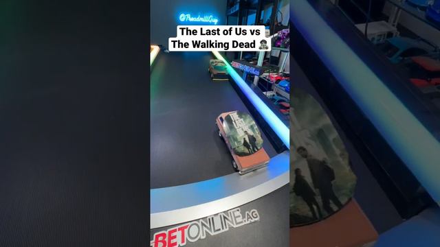 The Last of us VS the Walking dead 🧟 what’s the best zombie show? смотреть онлайн