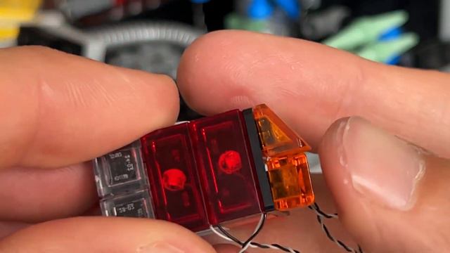 LEGO Delorean #10300 + Lightailing LED KIT : La Delorean Ultime !