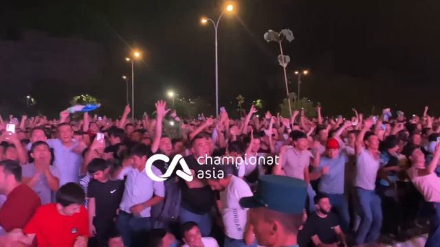 Jasur Jaloliddinov golini stadion tashqarisidagi muxlislar qanday nishonlashdi? Bu ajoyib! смотреть онлайн