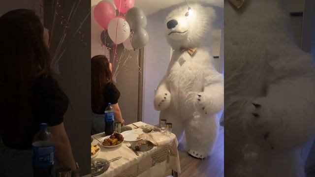 Белый мишка может зайти и к вам домой тоже !! 7 (995) 625-13-23 🐻❄️📞Также есть Панда 🐼 смотреть онлайн