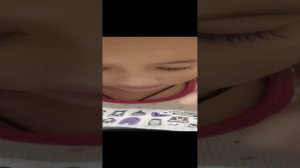 открываем Kinder Сюрприз с уэнсдей!
