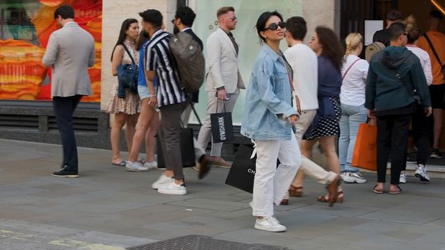 London's Hottest Street Style: Unveiling the Ultimate Summer Fashion Trends смотреть онлайн
