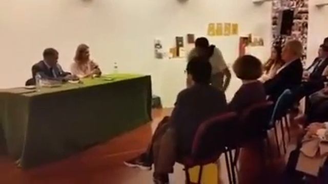 Diálogo con Carmen Posadas. Círculo de Bellas Artes Tenerife смотреть онлайн