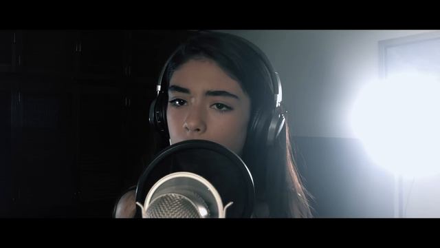 Ocean Eyes // Billie Eilish Cover Michelle Lanz feat. Pablo Adame смотреть онлайн