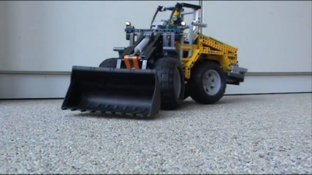 LEGO Power Functions alternative for loader 8265 from bulldozer offroader and excavator смотреть онлайн