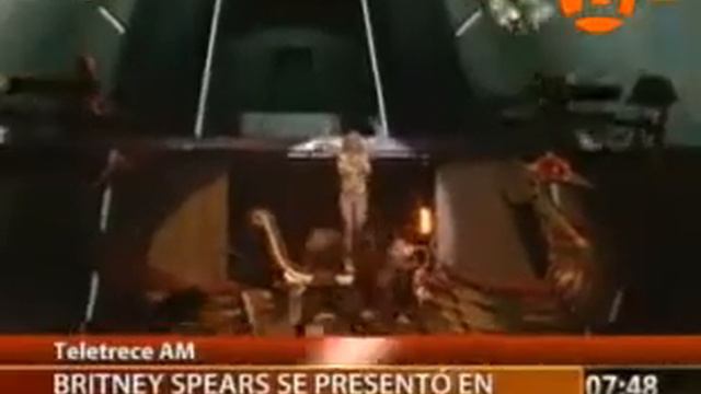BRITNEY SPEARS - TOUR CHILE - Profesor Francesco Panetta смотреть онлайн