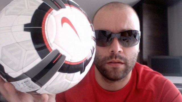 Chris Wolstenholme interview on Loveline, September 2010 смотреть онлайн