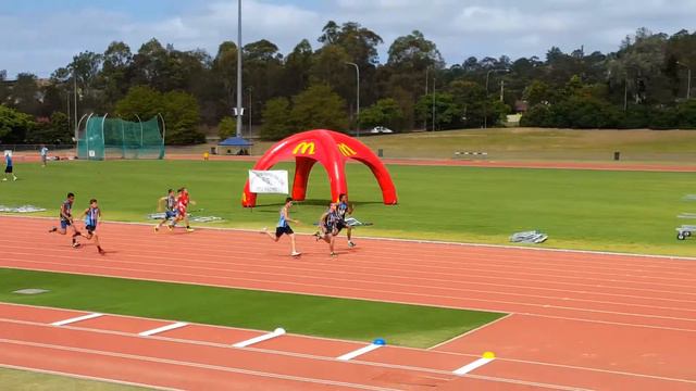 Joshua's U/13's 100m Final Race смотреть онлайн