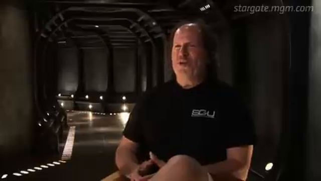 Andy Mikita discusses Stargate icons Richard Dean Anderson, Amanda Tapping & Michael Shanks for SGU смотреть онлайн