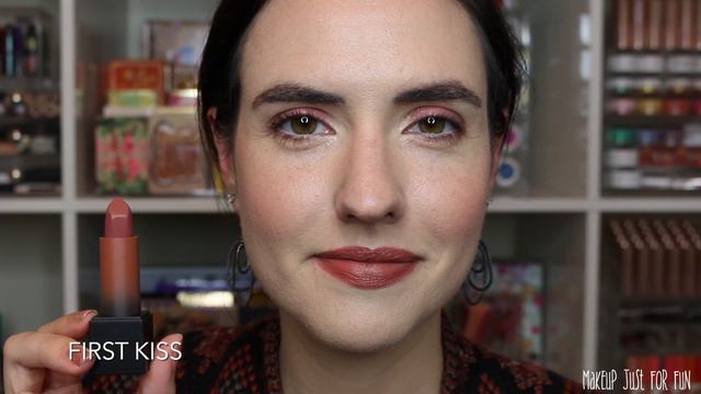 Huda Beauty Throwback Collection | Power Bullet Matte Lipstick LIP SWATCHES смотреть онлайн