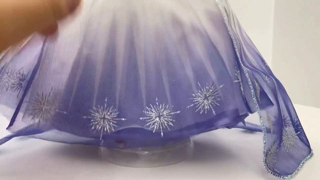 Elsa Disney Style Series Hasbro Doll Review and Unboxing! смотреть онлайн