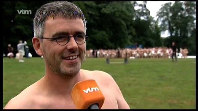 Spencer Tunick - Kasteel van Gaasbeek - vtm - 2011-07-10 смотреть онлайн