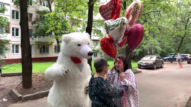 Неожиданное поздравление для внучки смотреть онлайн