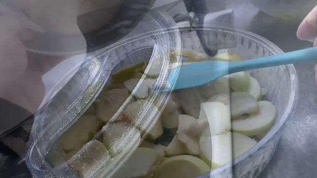 Шарлотка, которая всегда получается