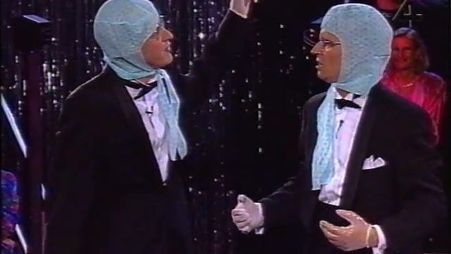 Robert Gustafsson & Johan Ulveson - Kirurgerna (Cancergalan 1995) смотреть онлайн