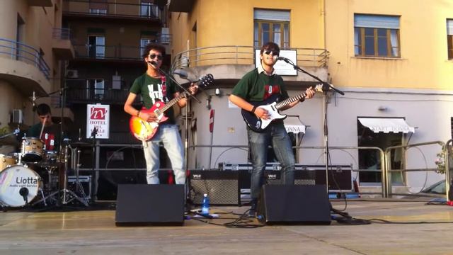Abbey Road - (BEATLES COVER) live @ piazza Cavour Agrigento 29/09/2012 смотреть онлайн