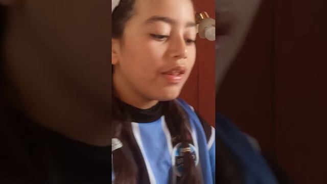 Rena canta "tusa" смотреть онлайн