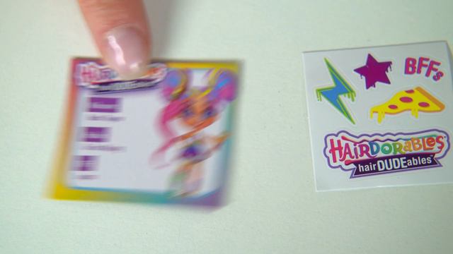 Распаковка игрушки - Куклы сюрприз Хэрдороблс - Маленькая Вера - Hairdorables HairDUDEables