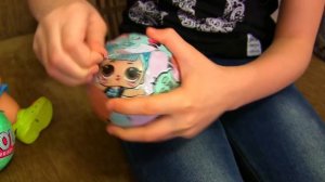 Куклы ЛОЛ! Распаковка шариков с миникуклами Dolls LOL Surprise. Видео для детей!