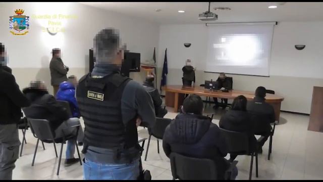 'NDRANGHETA: ARRESTATE 13 PERSONE VICINE AL CLAN DI PLATI' смотреть онлайн