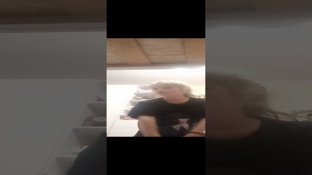 танцы девочка Уэнсдэй смотреть онлайн