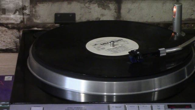 ВИА Весёлые Ребята - Просто уходило лето '1979 LP смотреть онлайн