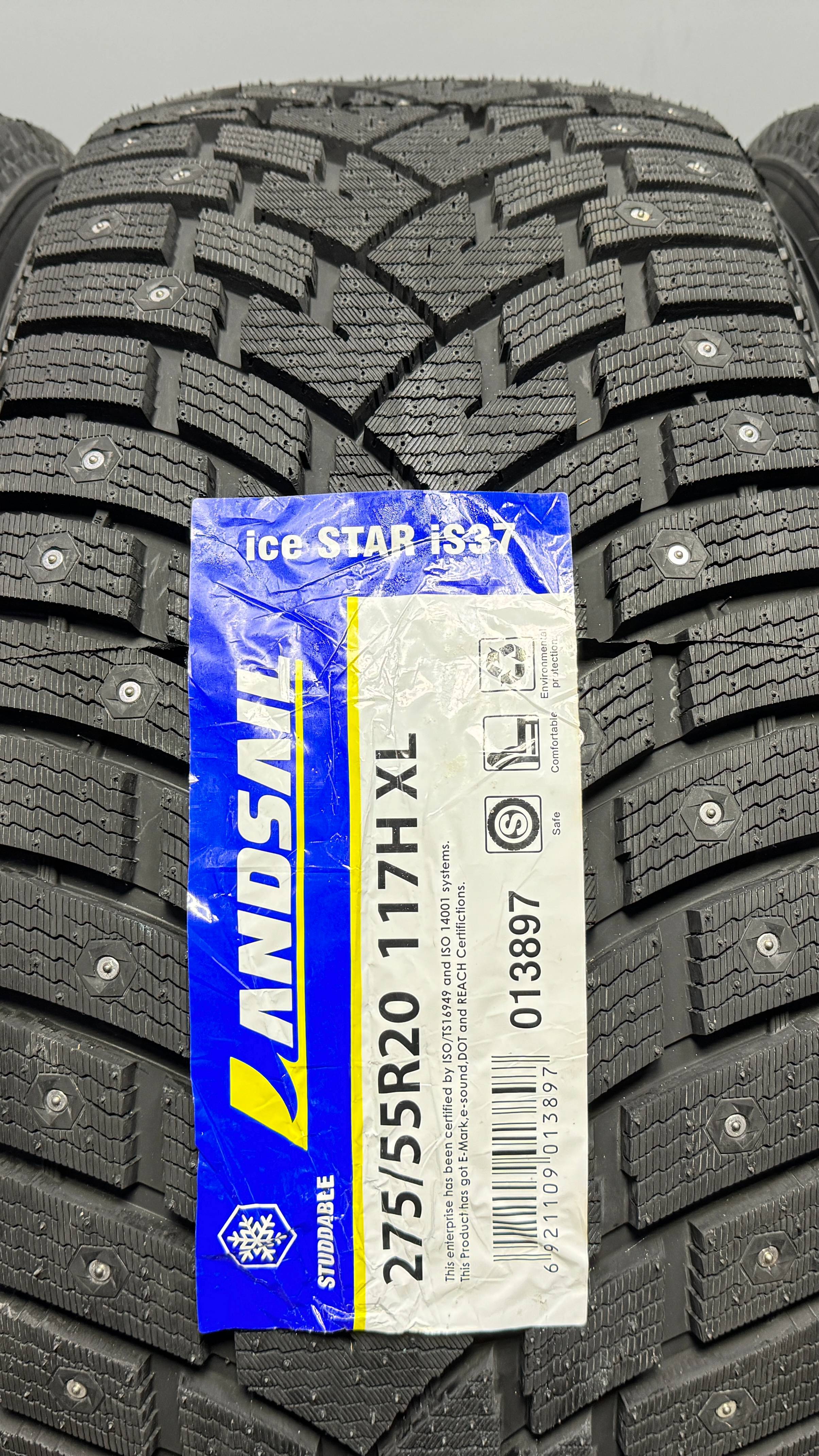 LANDSAIL ICE STAR IS37 275/55 R20 117H