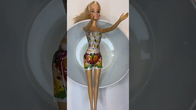 Платья для барби пасхальные наклейки одежда для куклы барби смотреть онлайн