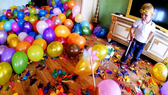 Balloons Лопаем Много Воздушных Шаров Воздушные Шарики  Bursting Balloons Mange Beacoup De Ballons