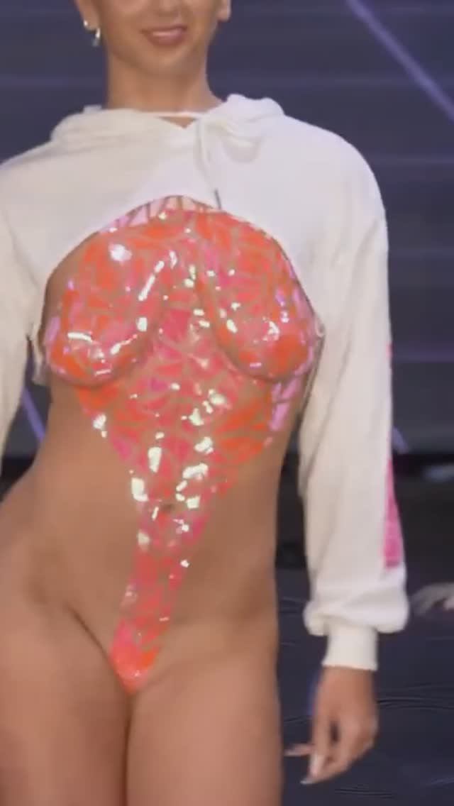 Голая грудь Дианы Лапо смотреть онлайн