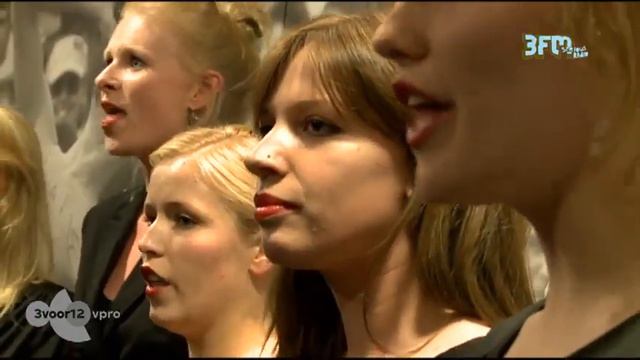 Dario Fo sings Skrillex' Bangarang (acapella) - Live @ 3voor12 Radio смотреть онлайн