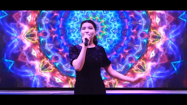 "Тәуелсіз қазақтың қызымын" - Досмайыл Айгерім смотреть онлайн