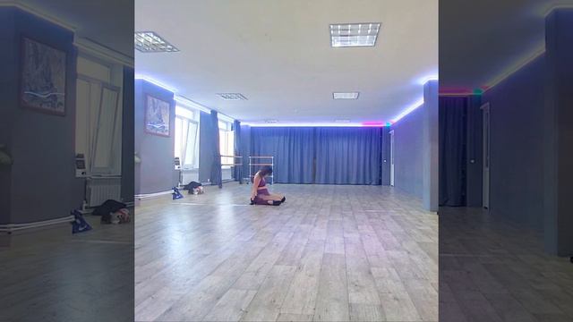 Стрип-пластика |Strip Dance| Adam Jamar, Qury1s, Frxnt Prod - GHOST MAFIA смотреть онлайн