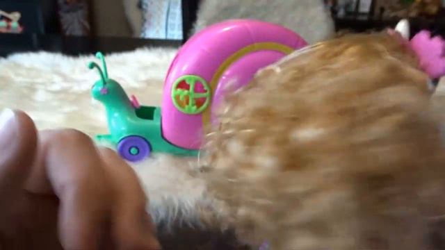 Enchantimals Slow-Mo Camper & Mini Dolls смотреть онлайн