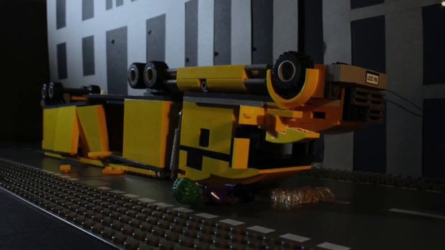 The Dark Knight - Truck Chase In Lego смотреть онлайн