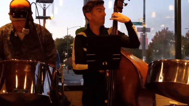 El Cumbanchero, Rafael Hernandez Marin cover, Mark Rosenthal & Derek Smith Steel Pan Trio, 8 of 10 смотреть онлайн