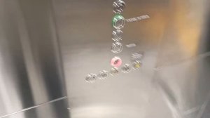 Лифт на станции метро Нижегородская около выхода 5