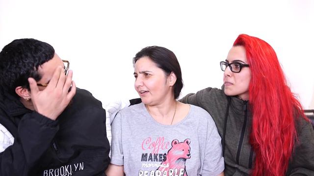 WHO KNOWS MOM BETTER?! SON VS DAUGHTER смотреть онлайн