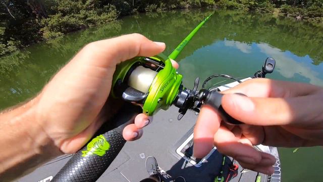 BIG Bass are LOADED in This Lake (Summer Fishing) смотреть онлайн