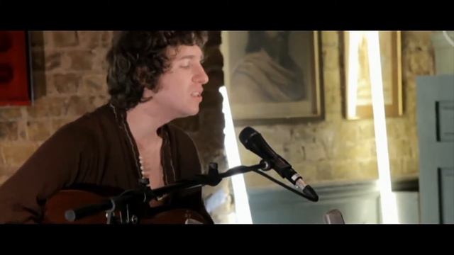 The Kooks - Runaway (acoustic version) смотреть онлайн