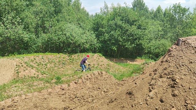 Макс на велотрамплине 2 смотреть онлайн