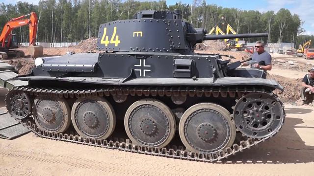 Pz38t offloaded from flatbed, Kubinka смотреть онлайн