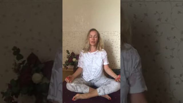 3 сентября. Базовые упражнения и медитация для стабильной энергии смотреть онлайн