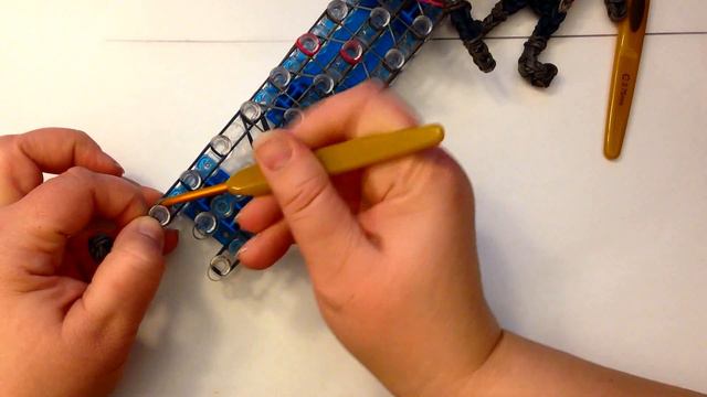 Rainbow Loom - Kristoff From Frozen Action Figure/Charm/Doll