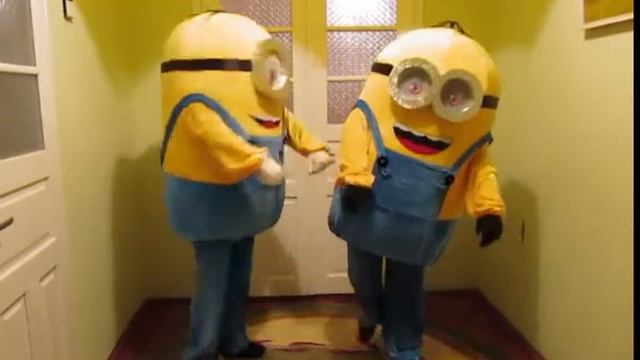 Миньоны ростовая кукла - Minions Banana Song